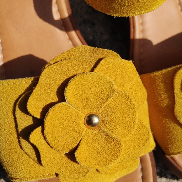 Italian Wedge Sandals - Picture 2 of 6